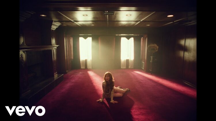 Carly Rae Jepsen – Versailles (Official Music Video)