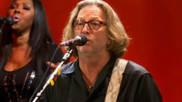 Eric Clapton – I Shot The Sheriff [Crossroads 2010] (Official Live Video)