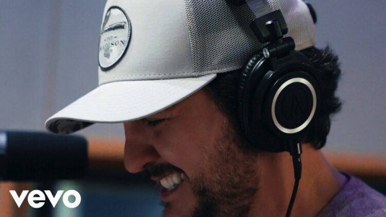Luke Bryan, Luke Combs – Finders Keepers