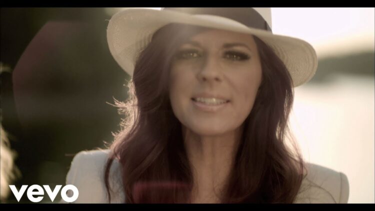 Little Big Town – Pontoon (Official Music Video)